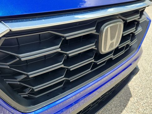 Used 2025 Honda CR-V LX image 9