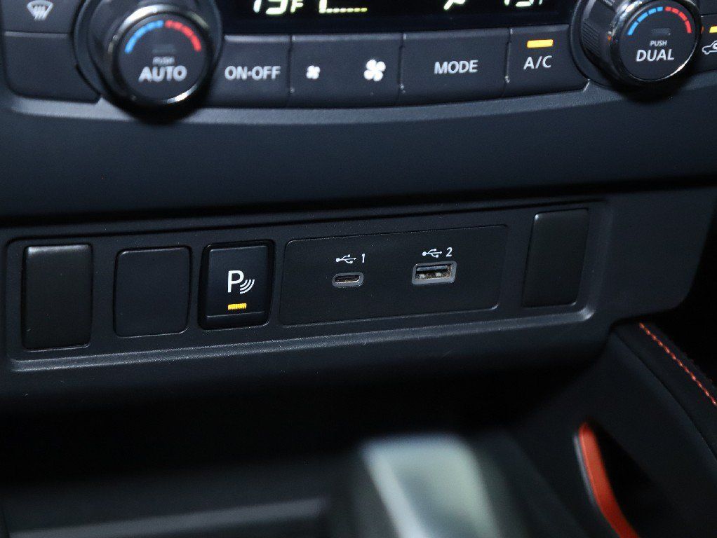 Used 2022 Nissan Frontier PRO-4X w/ Technology Package AWD/4WD image 28