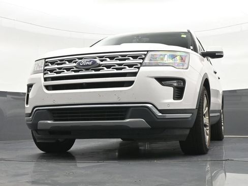 Used 2019 Ford Explorer Limited w/ Class III Trailer Tow Package FWD image 31