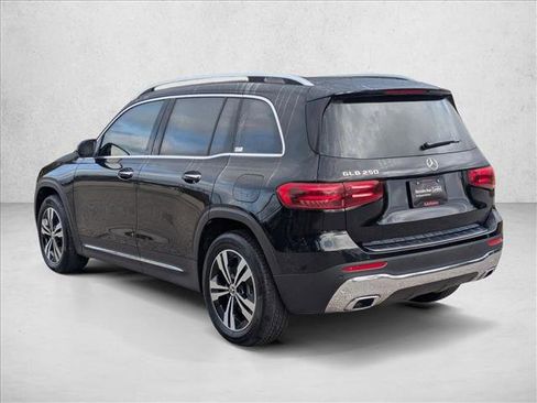 Certified 2025 Mercedes-Benz GLB 250 image 8