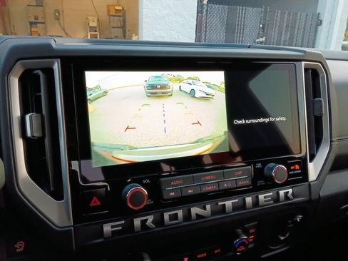 Used 2025 Nissan Frontier SV w/ SV Convenience Package RWD image 19