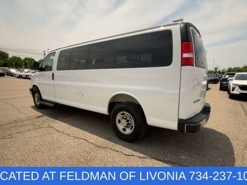 Used 2025 Chevrolet Express 3500 LT w/ LT Preferred Equipment Group RWD image 6