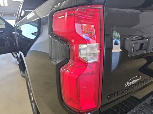 Certified 2024 Chevrolet Silverado 1500 RST AWD/4WD image 39