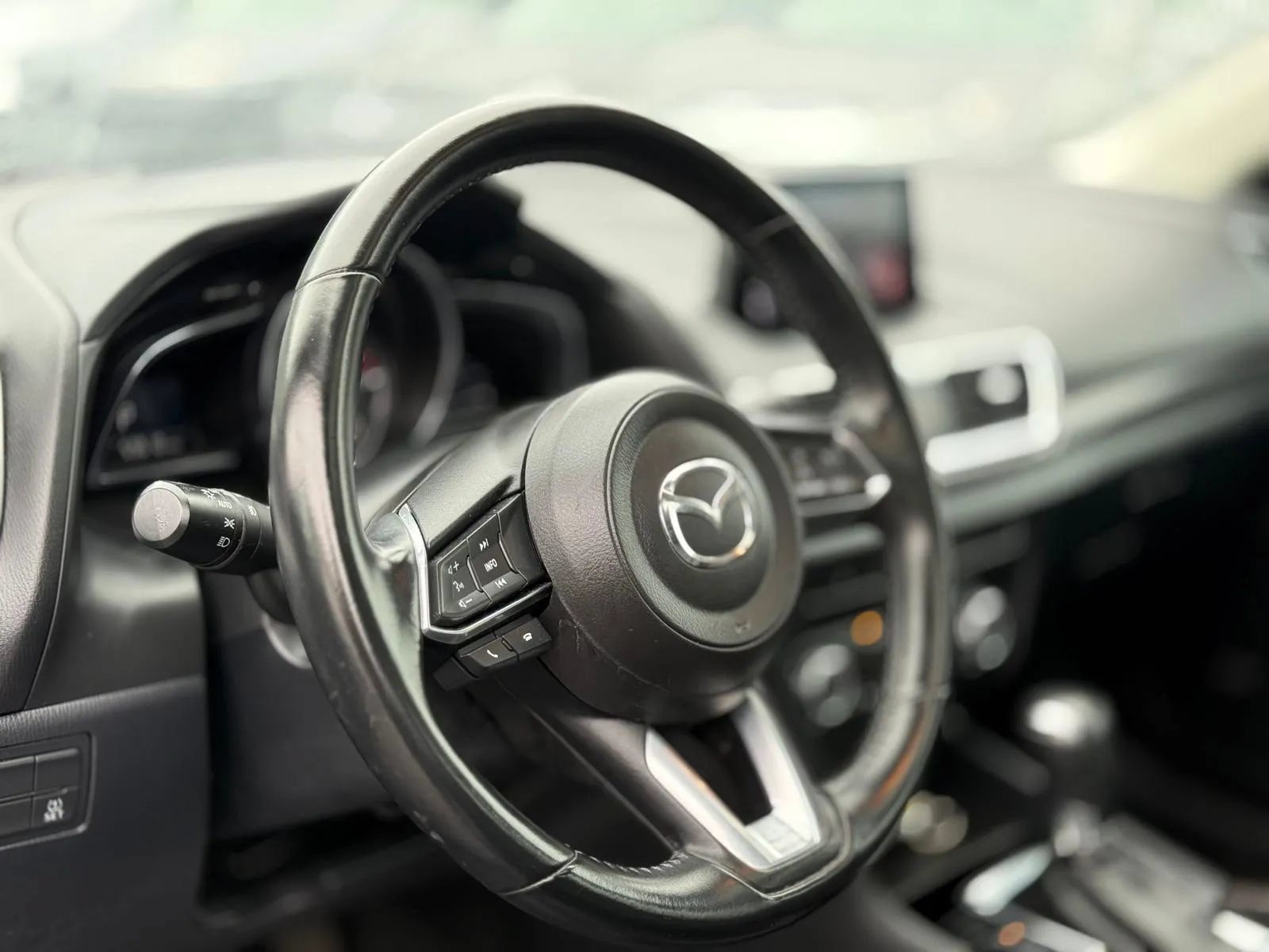 Used 2018 MAZDA MAZDA3 Grand Touring FWD image 12