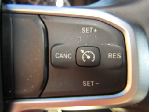 Used 2024 RAM 2500 Big Horn image 28