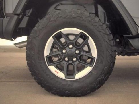 Used 2022 Jeep Wrangler Unlimited Rubicon w/ Steel Bumper Group image 13