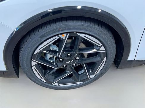 New 2025 Kia K4 GT-Line image 31