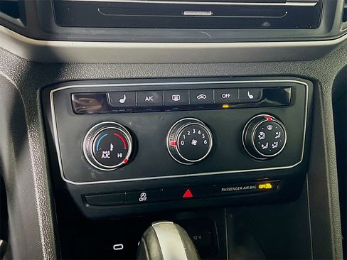 Used 2023 Volkswagen Atlas Cross Sport SE image 15