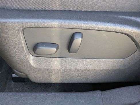 Used 2023 Buick Envision Essence image 20