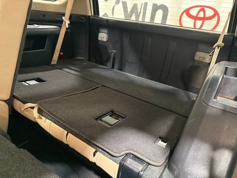 Used 2017 Toyota 4Runner Limited AWD/4WD image 22