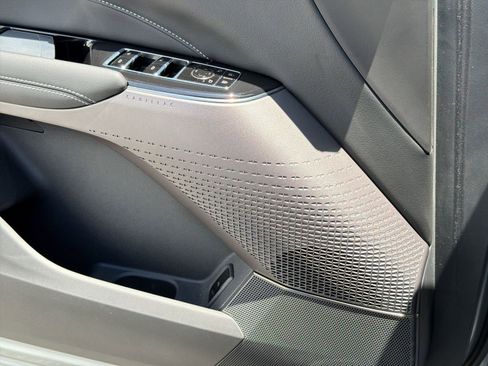 Certified 2024 Cadillac Lyriq Tech w/ LPO, Floor Liner Package AWD/4WD image 20