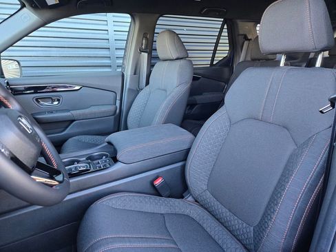 New 2025 Honda Pilot Sport image 20