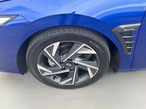 Used 2025 Hyundai Elantra Sport FWD image 33