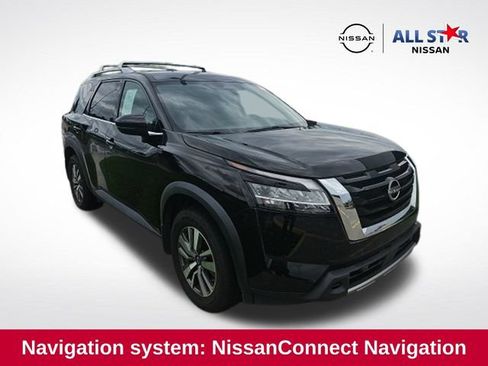Used 2023 Nissan Pathfinder SL FWD image 1