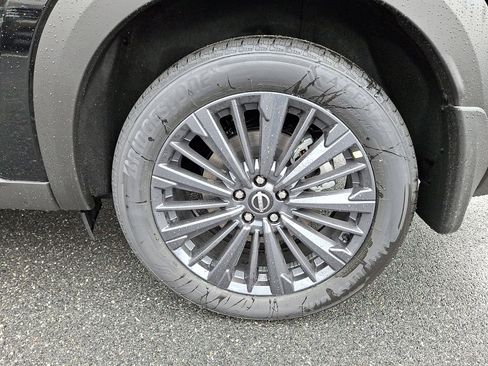 New 2026 Nissan Pathfinder SL image 5