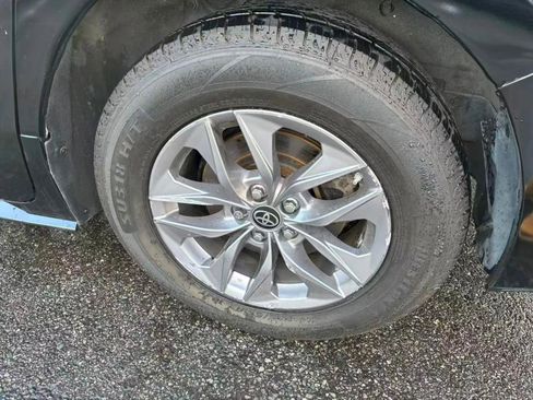 Used 2021 Toyota Sienna LE image 22