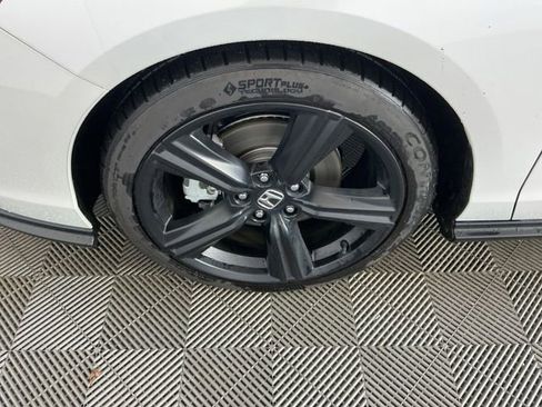 Used 2023 Honda Accord Sport image 9