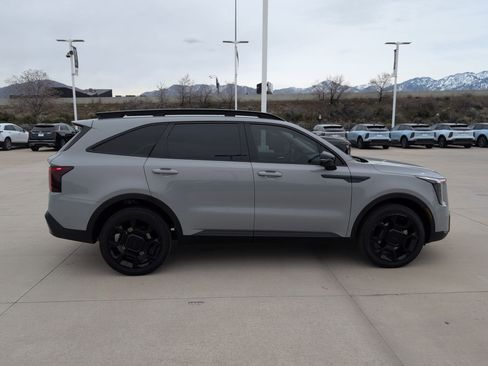 Certified 2025 Kia Sorento SX image 6