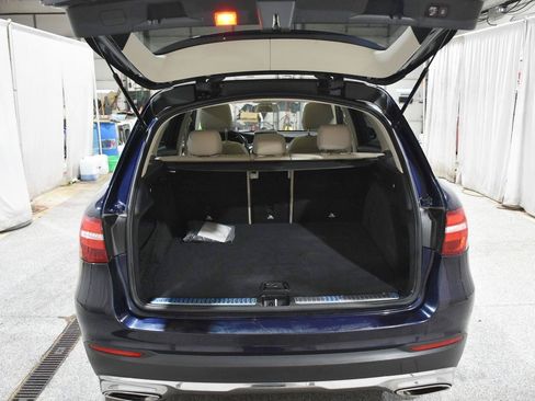 Used 2019 Mercedes-Benz GLC 300 4MATIC image 36