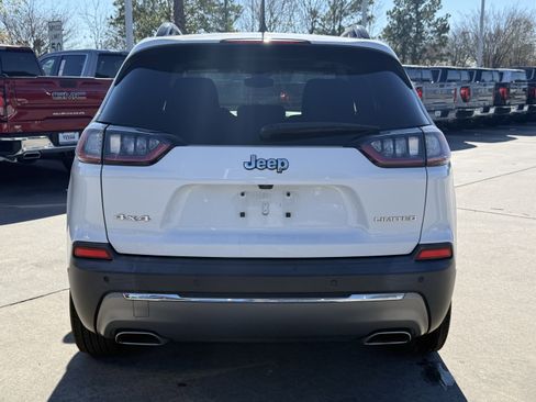 Used 2022 Jeep Cherokee Limited image 6