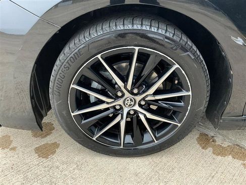 Used 2021 Toyota Camry SE FWD image 20