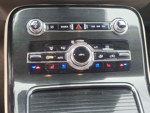 Used 2022 Lincoln Nautilus Reserve image 17