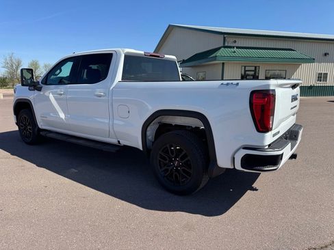 Used 2022 GMC Sierra 1500 Elevation w/ LPO, Elevation Black Package AWD/4WD image 3