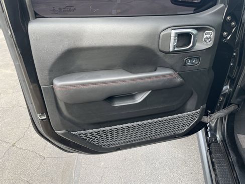 Used 2021 Jeep Wrangler Unlimited Rubicon image 12