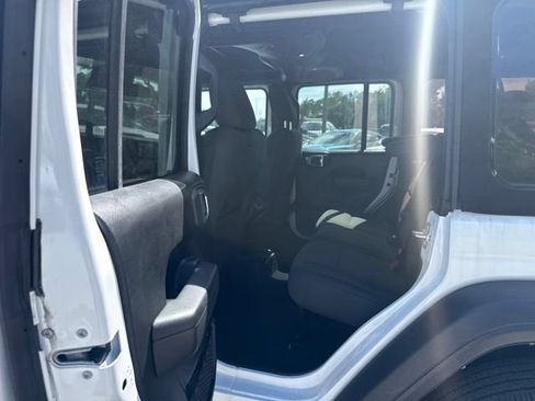 Used 2024 Jeep Wrangler Unlimited Sport AWD/4WD image 14