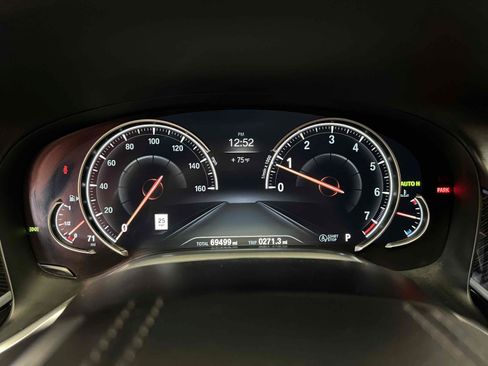 Used 2018 BMW 750i RWD image 10