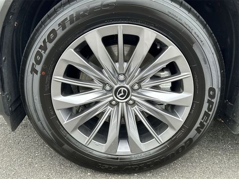 Certified 2025 MAZDA CX-90 3.3 Turbo w/ Preferred Package image 10