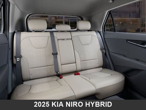 Used 2025 Kia Niro EX image 16
