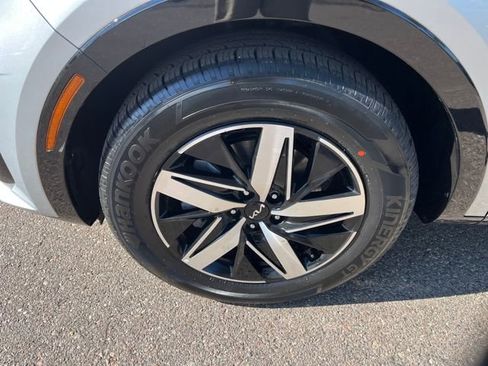 Used 2022 Kia Sorento S image 10