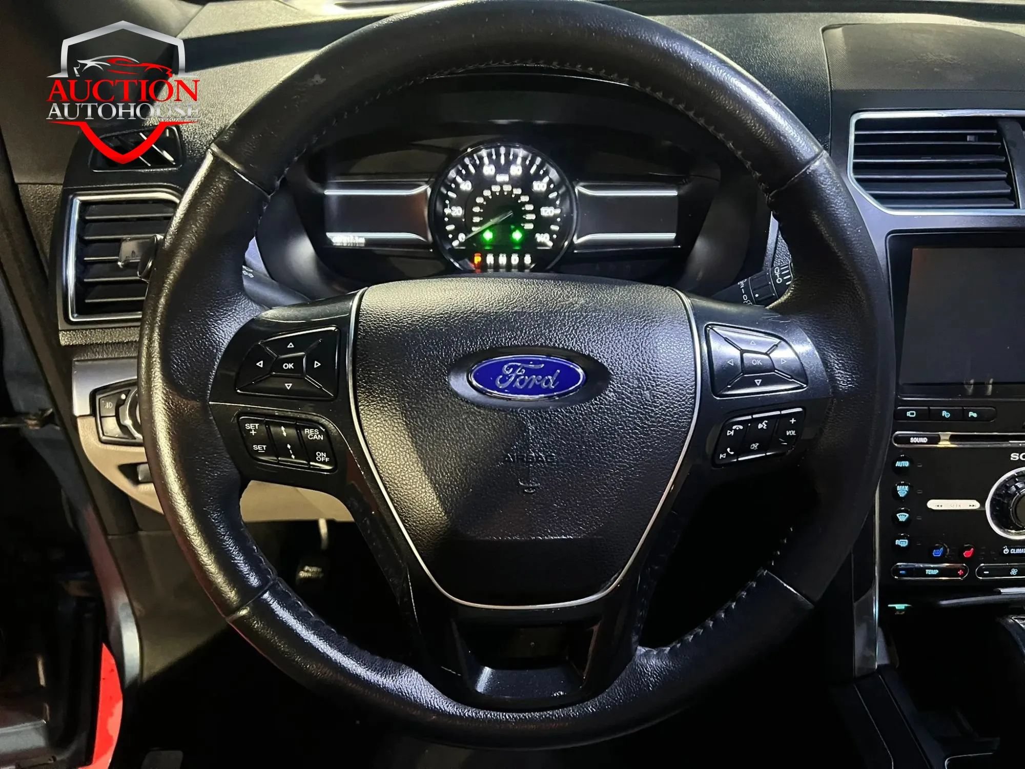 Used 2018 Ford Explorer Limited w/ Equipment Group 301A AWD/4WD image 12