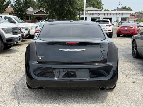 Used 2014 Chrysler 300 C RWD image 8