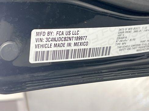 Used 2022 Jeep Compass Limited AWD/4WD image 30