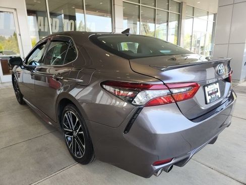 Used 2024 Toyota Camry XSE w/ Navigation Package FWD image 9