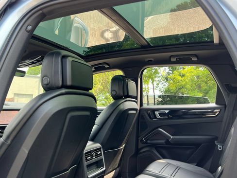 Certified 2023 Porsche Cayenne AWD/4WD image 23
