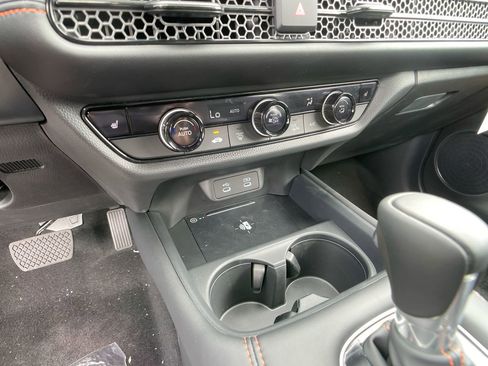 New 2026 Honda HR-V Sport image 17