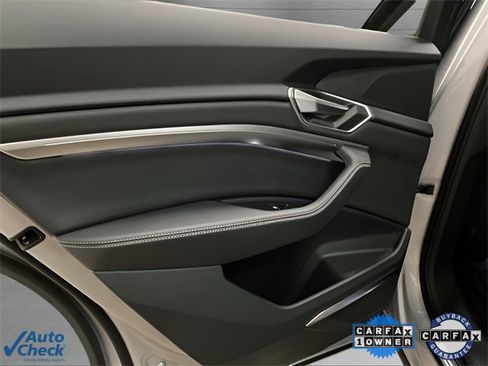 Used 2023 Audi e-tron Premium Plus w/ Premium Plus Package image 66