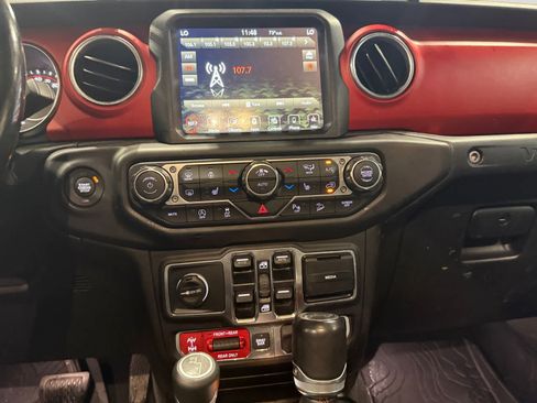 Used 2019 Jeep Wrangler Unlimited Rubicon AWD/4WD image 12