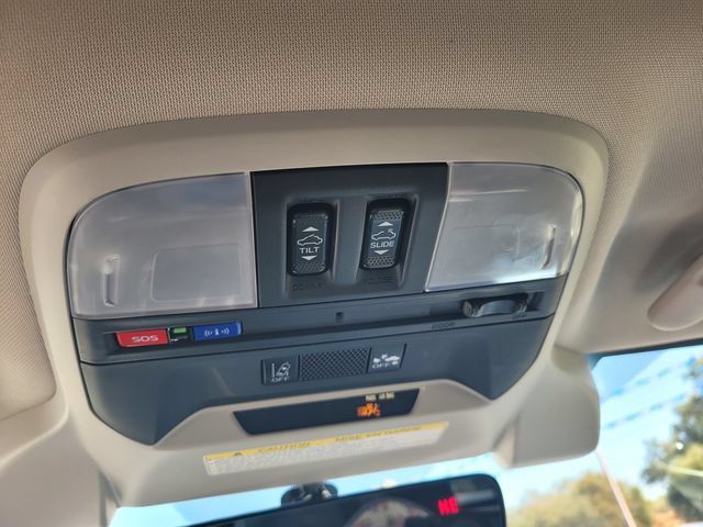 Used 2023 Subaru Crosstrek Hybrid w/ Moonroof Package w/Navigation AWD/4WD image 22