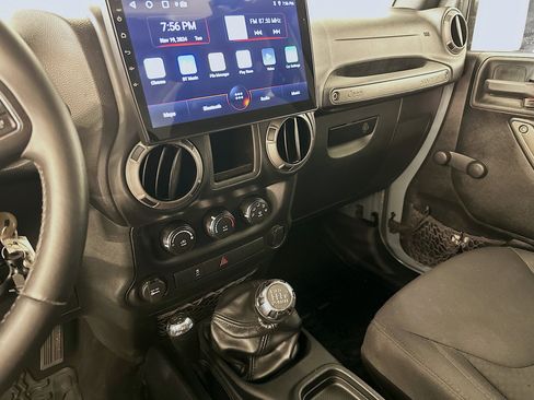 Used 2015 Jeep Wrangler Sport AWD/4WD image 23