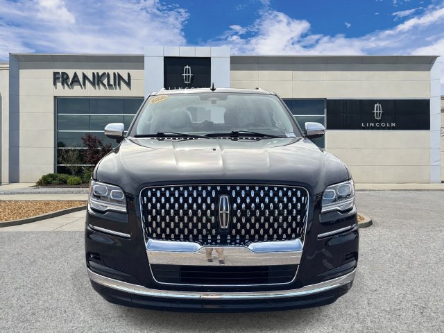 Certified 2024 Lincoln Navigator Black Label AWD/4WD image 2
