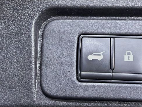 Used 2023 Nissan Rogue SV w/ SV Premium B Package FWD image 29