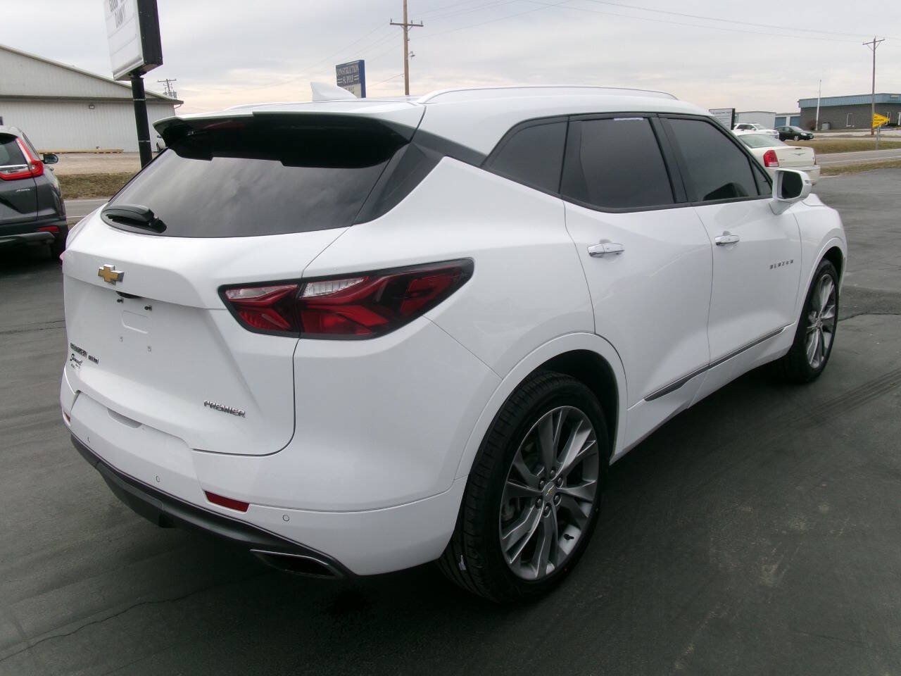 Used 2019 Chevrolet Blazer Premier w/ Sun and Wheels Package AWD/4WD image 5