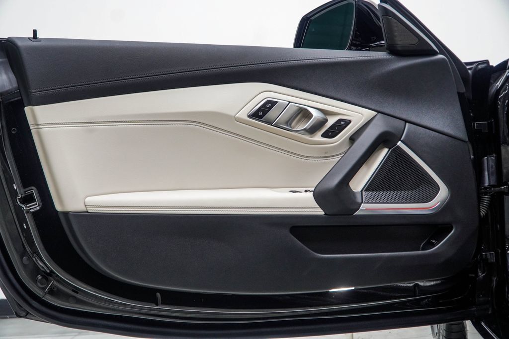Used 2024 BMW Z4 M40i w/ Premium Package RWD image 45