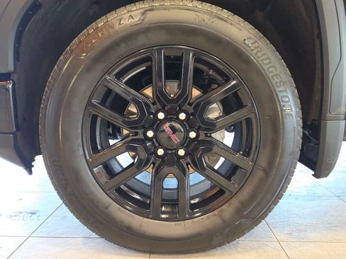 Used 2024 GMC Sierra 1500 Elevation AWD/4WD image 13