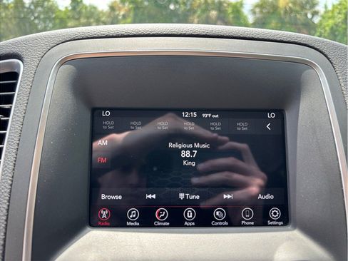 Used 2020 Dodge Durango SXT w/ 3rd Row Seating Group AWD/4WD image 23