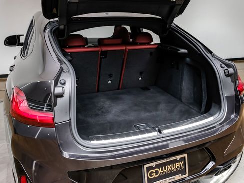 Used 2024 BMW X4 M40i w/ Shadowloine Package image 57